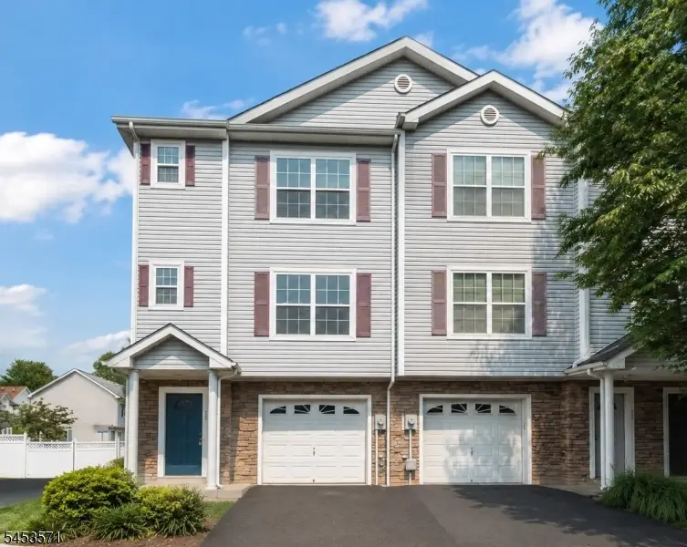 13 Ronald Dr, Franklin, NJ 08873 - #1