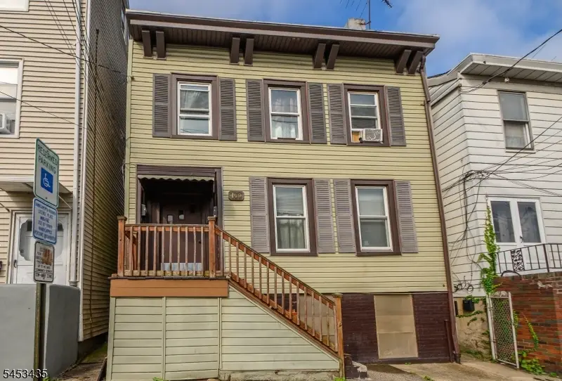 160 Mill St, Paterson, NJ 07501 - #1