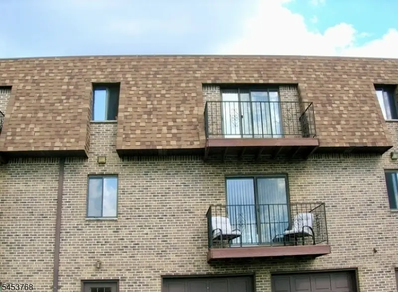 825 Riverside Ave #106, Lyndhurst, NJ 07071 - #3