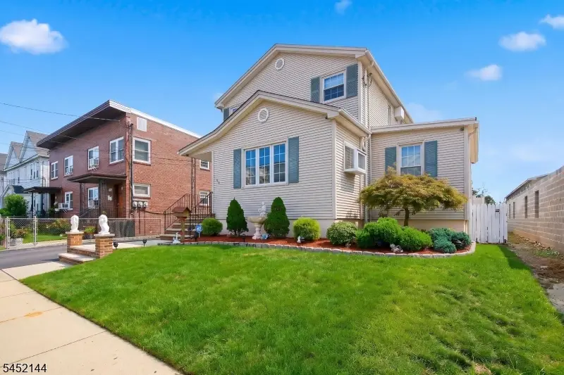 752 Forest St, Kearny, NJ 07032 - #2