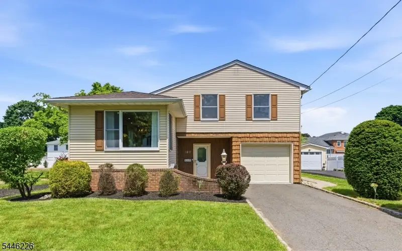162 Washington St, Berkeley Heights, NJ 07922 - #1