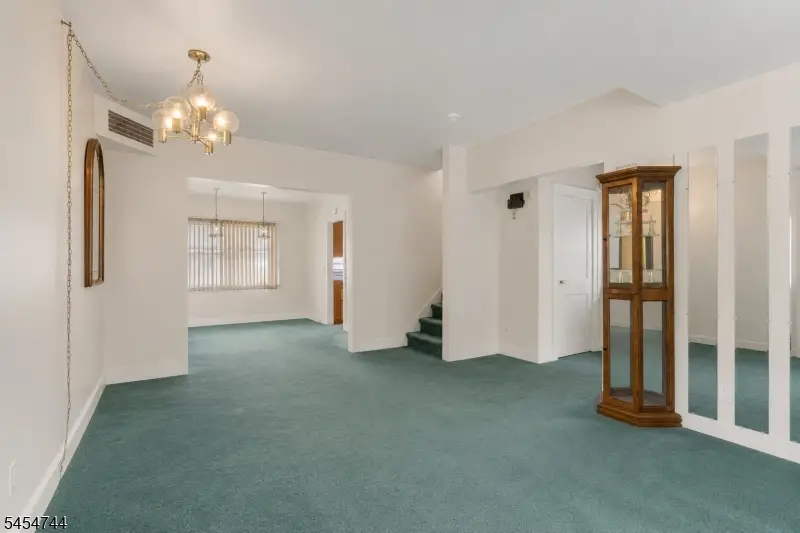 489 N Clinton St, East Orange, NJ 07017 - #3