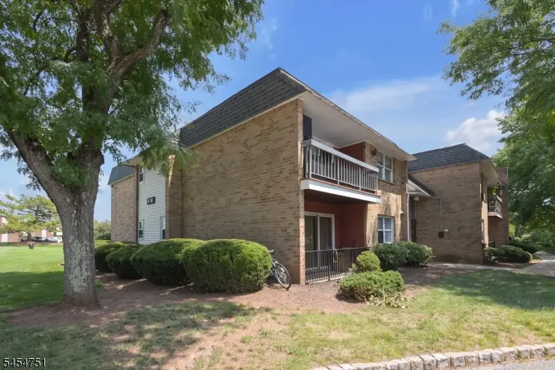 808 Eves Dr #1A, Hillsborough, NJ 08844 - #2