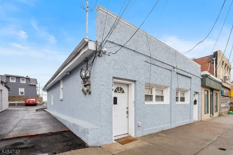 224 Macarthur Ave, Garfield, NJ 07026 - #1