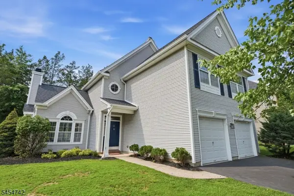 31 Bouwrey Pl, Readington Twp., NJ 08889