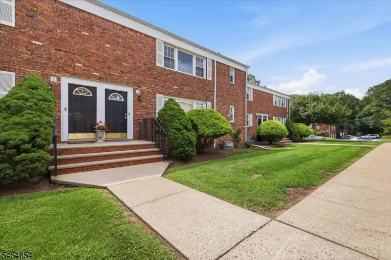 14 Dartmouth Ave #3B, Finderne, NJ 08807 - #1