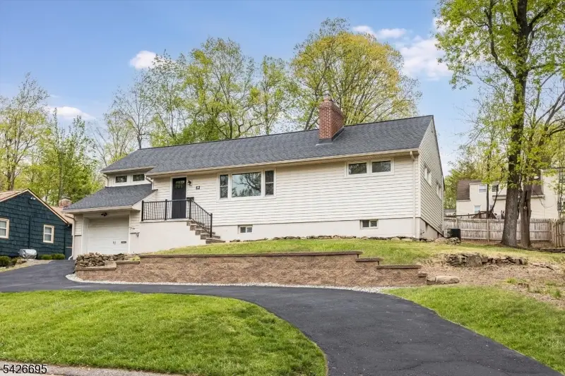 62 Elmwood Ter, Packanack Lake, NJ 07470 - #3