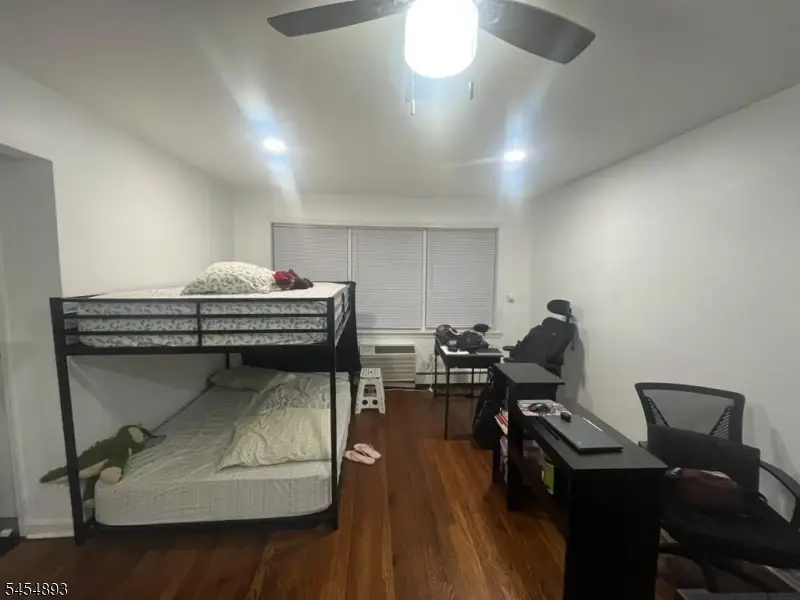 565 Grove St, Clifton, NJ 07013 - #1