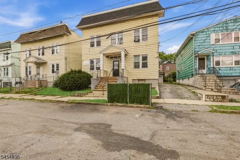 37 Hanford St, Newark, NJ 07114 - #1