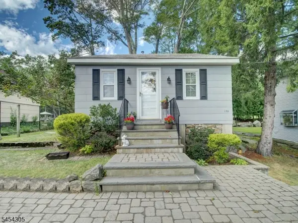 146 Monroe Trl, Hopatcong Boro, NJ 07843