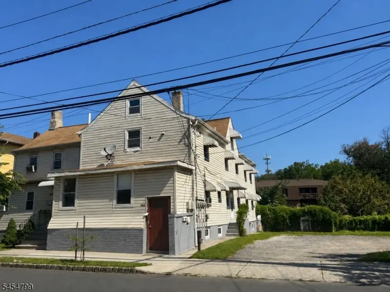 682 Mill St, Belleville, NJ 07109 - #2