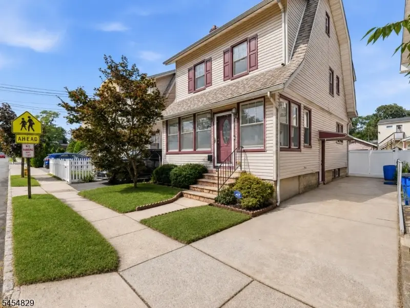 22 Prospect St, Watsessing, NJ 07003 - #1