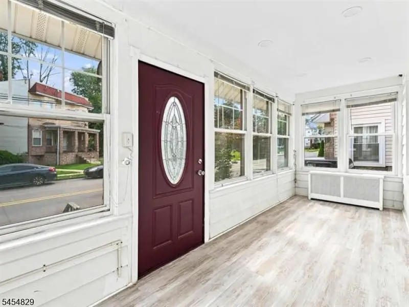 22 Prospect St, Watsessing, NJ 07003 - #2