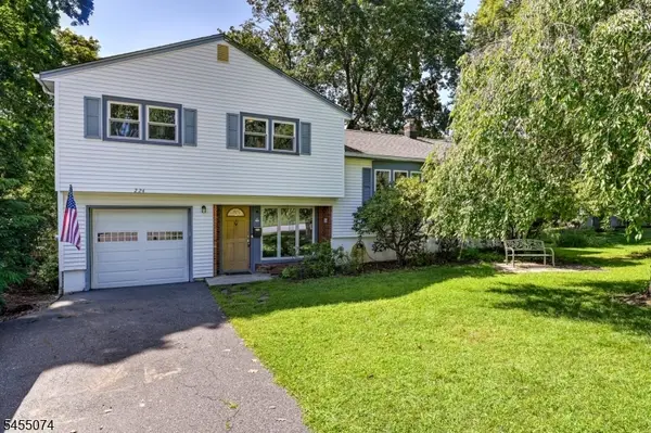 224 Crown Rd, Boonton Town, NJ 07005
