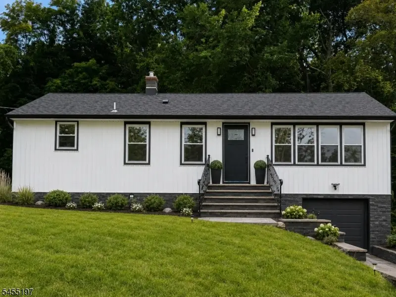 20 Manito Ave, Oakland, NJ 07436 - #1