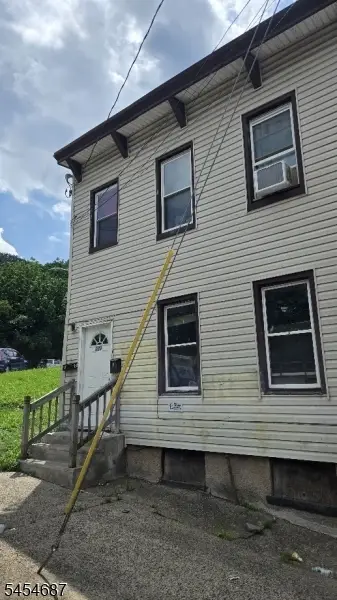 122 Spruce St, Paterson, NJ 07501 - #1