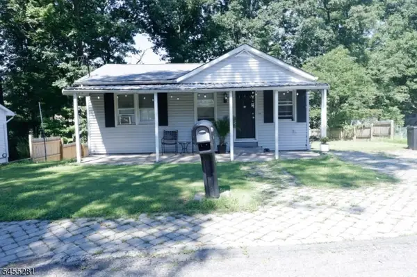 106 Idalroy Trl, Hopatcong Boro, NJ 07843