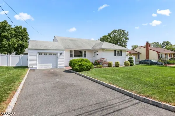 13 Briarwood Dr, Franklin Twp., NJ 08873