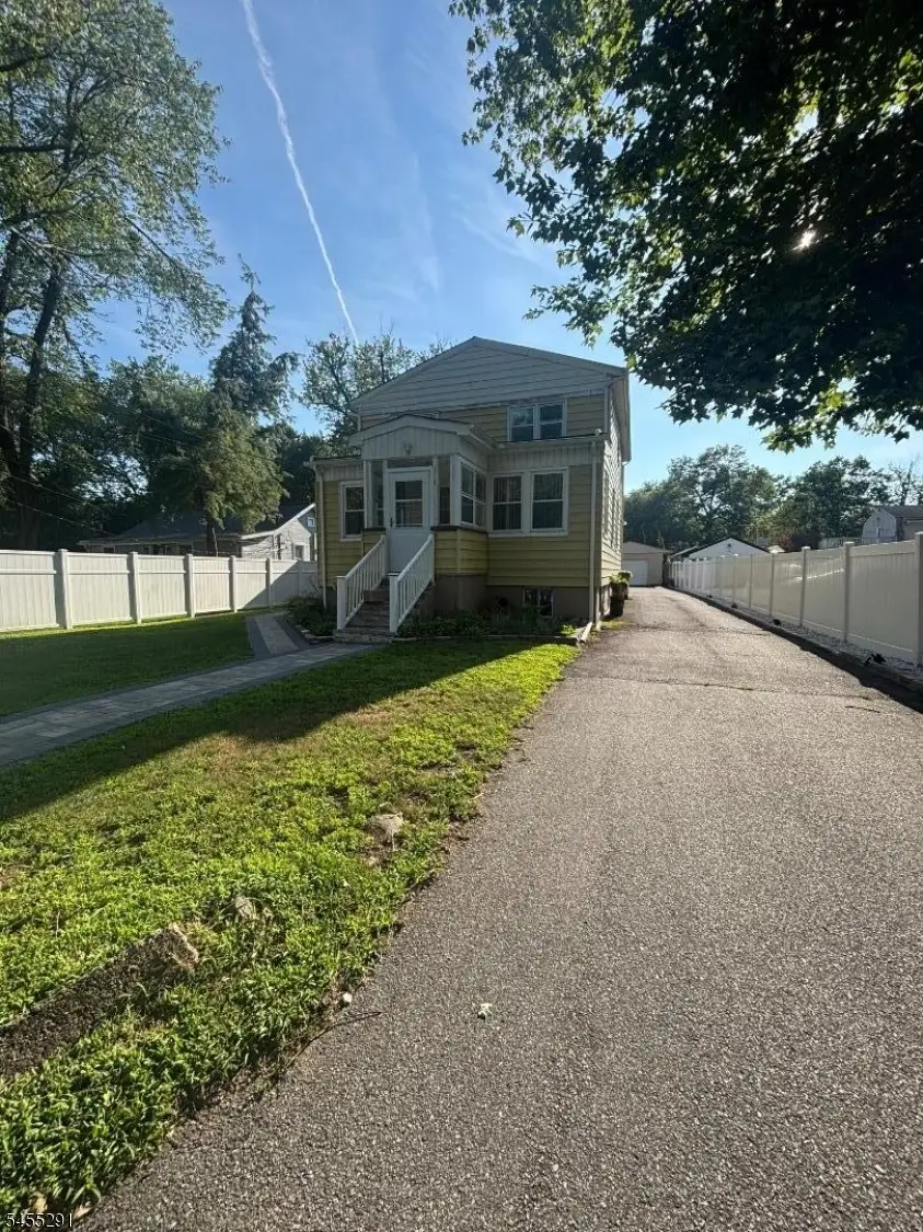 33 Harmon St, Lincoln Park, NJ 07035 - #2