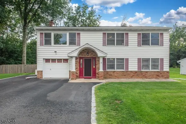 1 James Dr, Mount Arlington Boro, NJ 07856