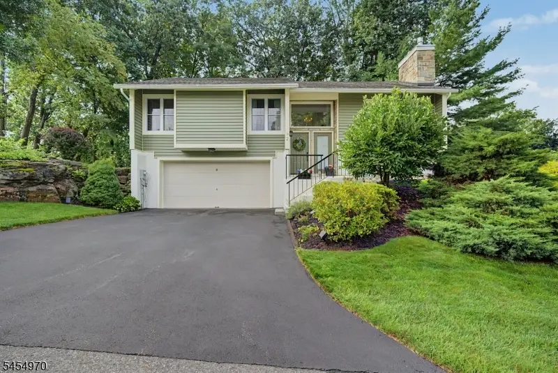 2 Canada Goose Dr, Allamuchy, NJ 07840 - #1