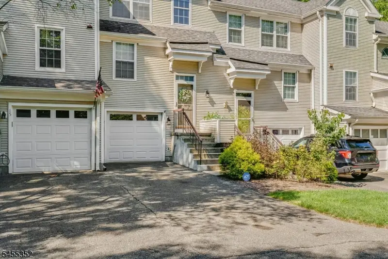 17 Rushmore Ln, Allamuchy, NJ 07840 - #2
