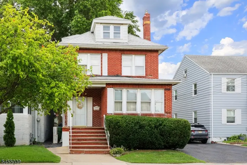 911 W Henry St, Linden, NJ 07036 - #3