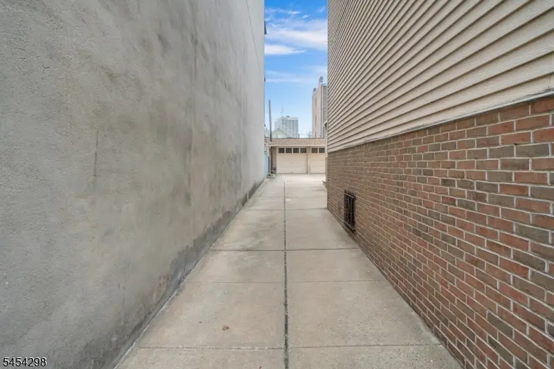 57 Madison St, Newark, NJ 07105 - #3