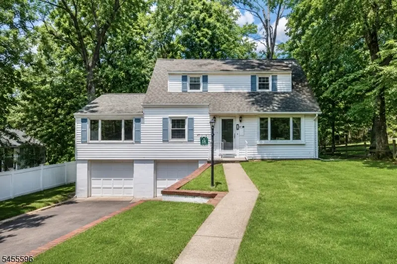 18 Mountainside Dr, Packanack Lake, NJ 07470 - #1