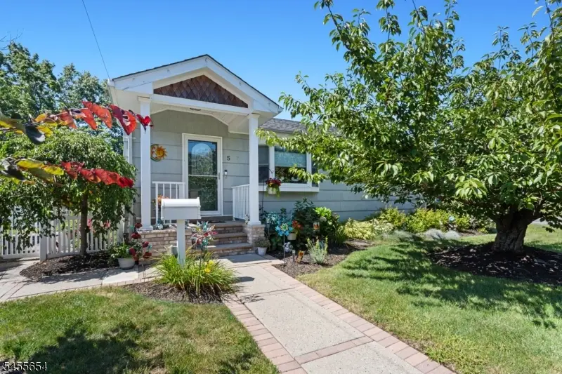 5 Corsi Rd, Bloomfield, NJ 07003 - #3