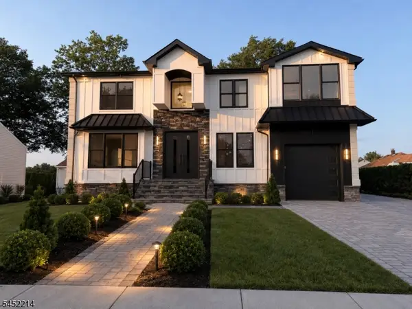 6 Scharg Ct, Clifton City, NJ 07013