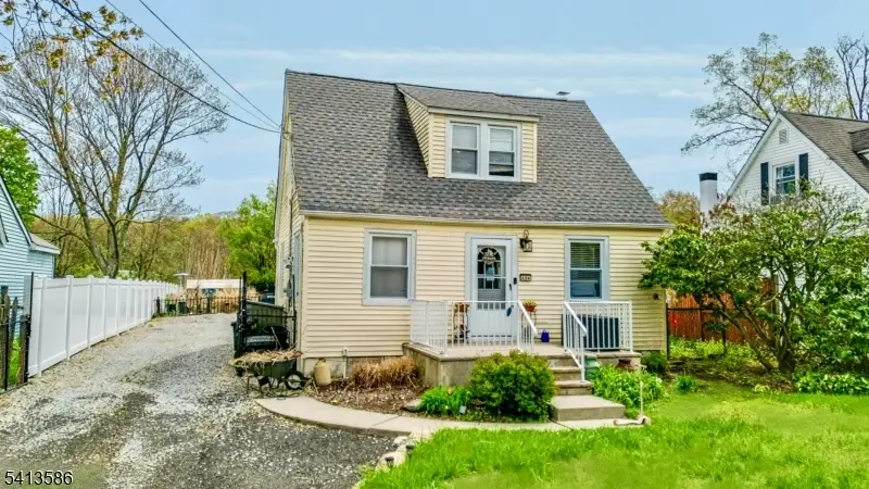 406 Morsetown Rd, West Milford, NJ 07480 - #1