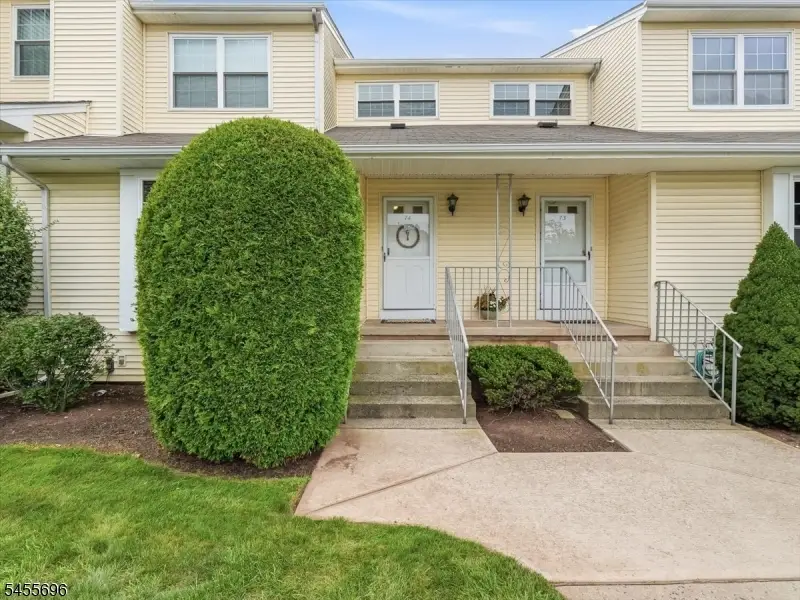 74 Freemont Ct, Franklin, NJ 08873 - #1