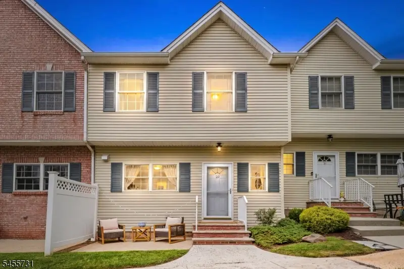 29 Riga Ct, Scotch Plains, NJ 07076 - #1