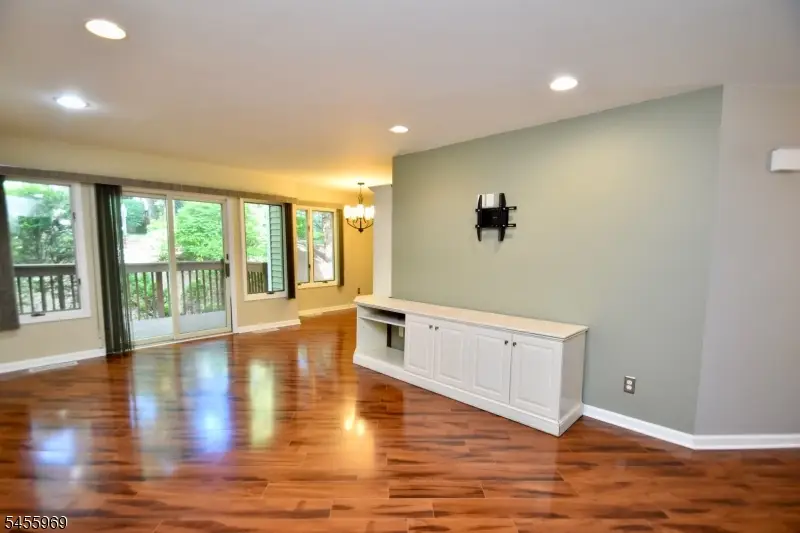 7 Pine Hollow Ct, Oak Ridge, NJ 07438 - #2