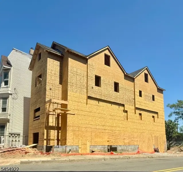 153 Spring St, Paterson, NJ 07501 - #3
