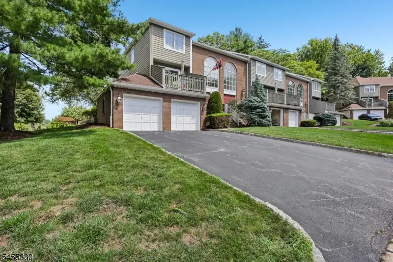 7 Dorset Cir, Caldwell, NJ 07006 - #1