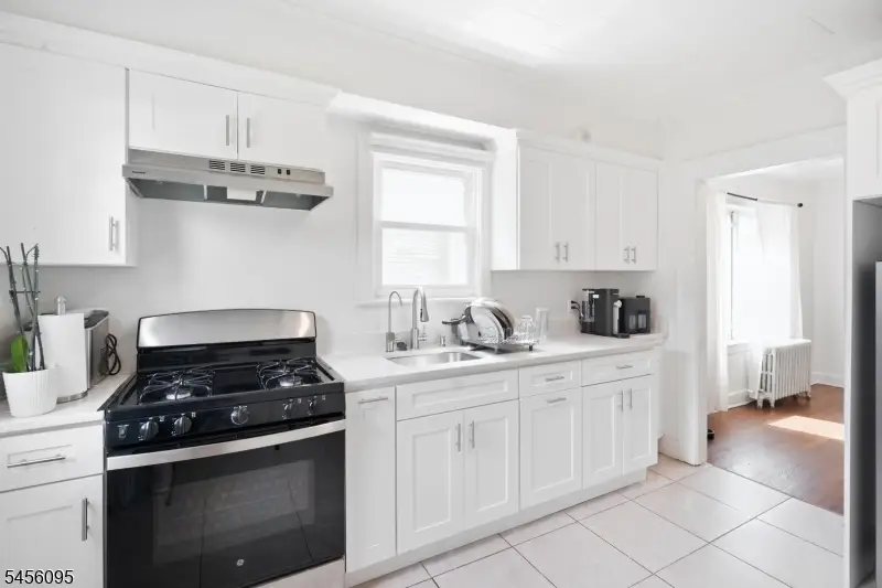 168 Garden Ave, Belleville, NJ 07109 - #3