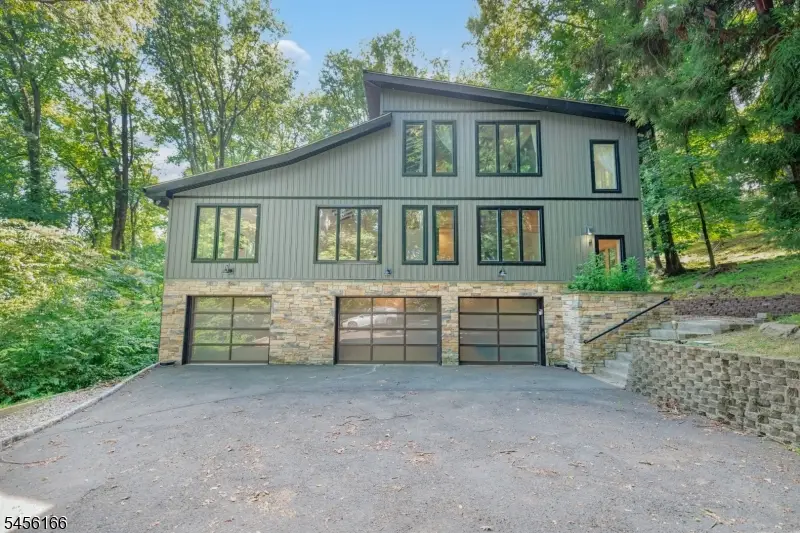 1204 Johnston Dr, Watchung, NJ 07069 - #1