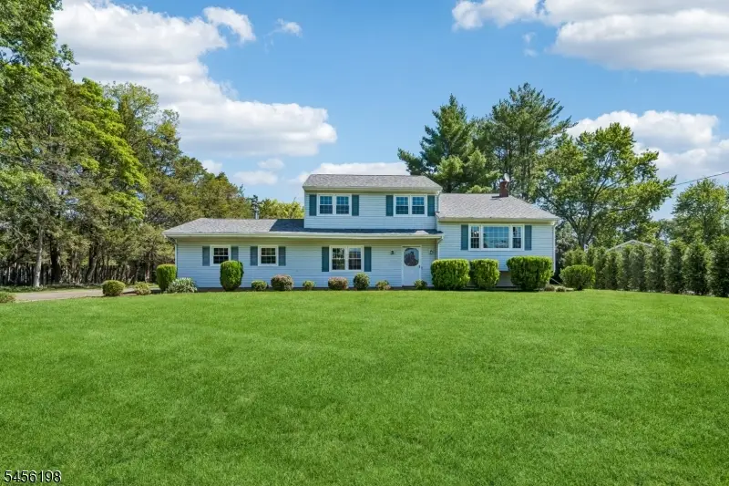 672 Thruway Dr, Bridgewater Center, NJ 08807 - #3