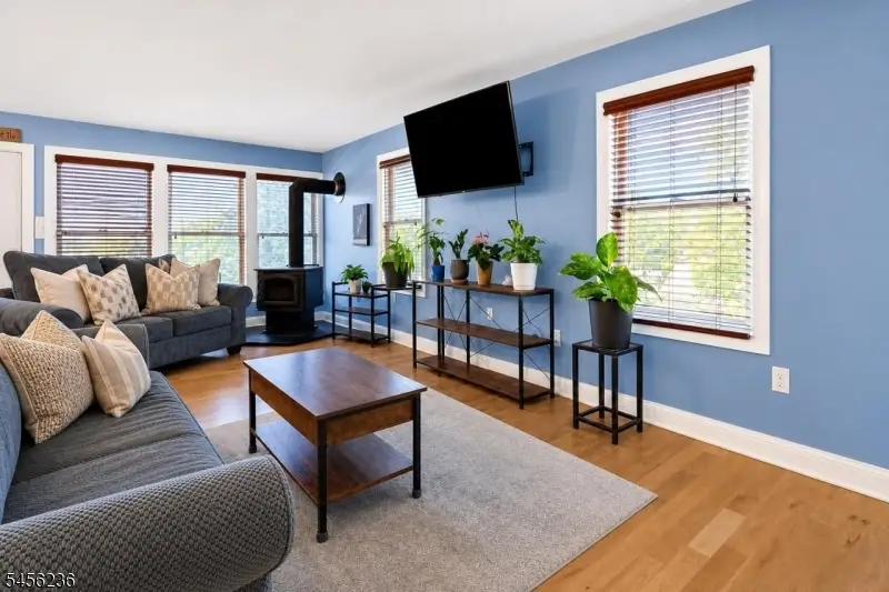2 San Bar Dr, Lake Hopatcong, NJ 07849 - #2