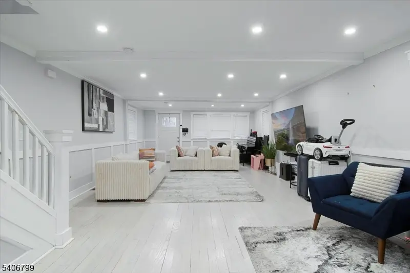 113 Sanford St, East Orange, NJ 07018 - #1