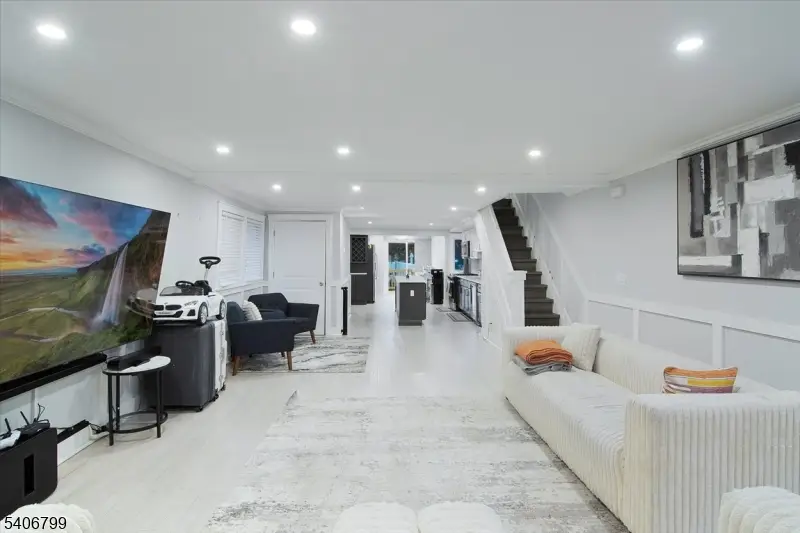 113 Sanford St, East Orange, NJ 07018 - #2