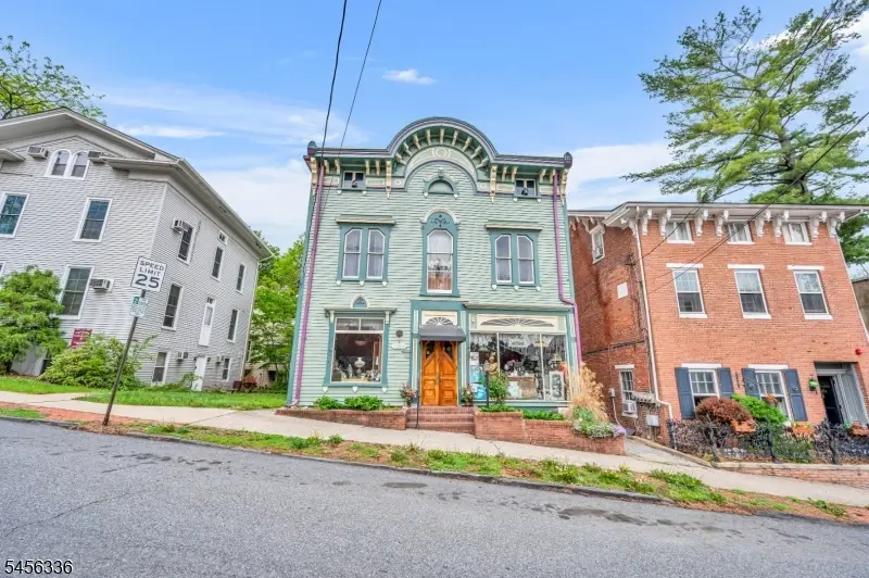 16 Greenwich St, Belvidere, NJ 07823 - #2