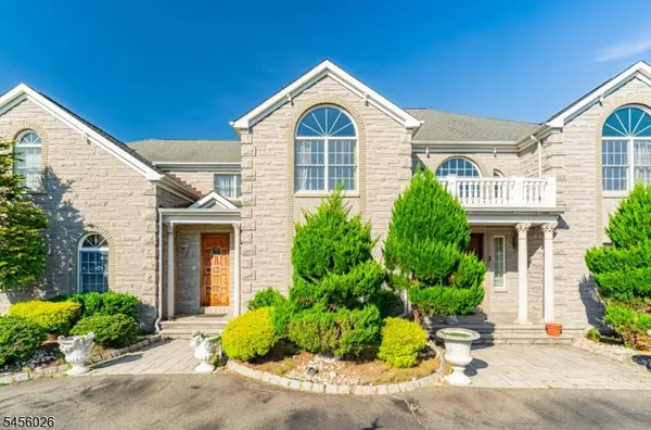 3 Topaz Ct, Marlboro Twp., NJ 07746
