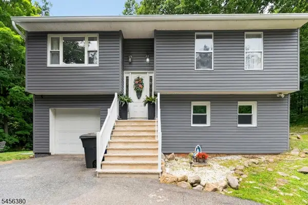 5 Lawrence Dr, Vernon Twp., NJ 07422