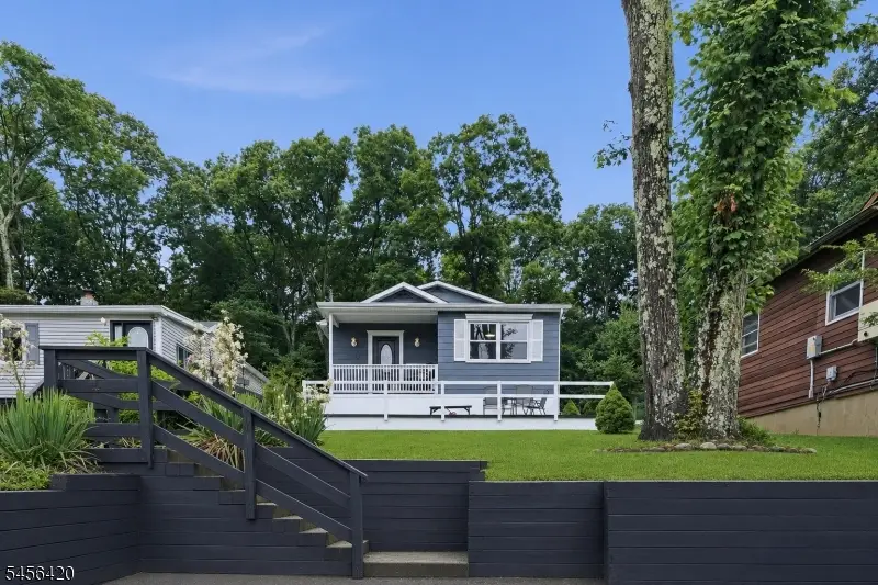 18 Coolidge Trl, Hopatcong, NJ 07843 - #3