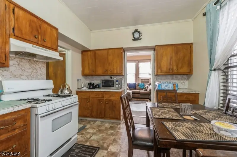 25 Greenville Ave, Jersey City, NJ 07305 - #3