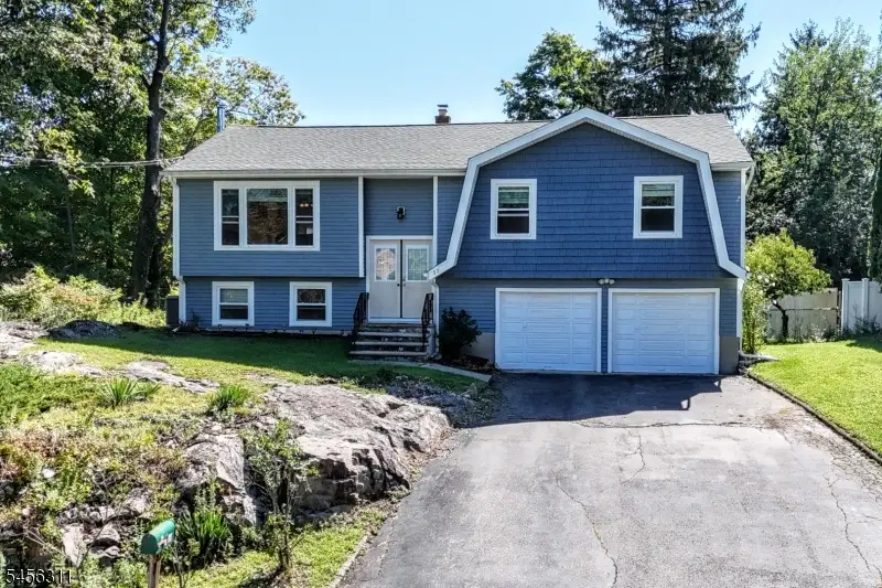 30 Center St, Butler, NJ 07405 - #2