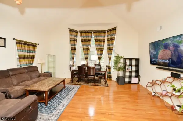 27 Tanager Ct, Wayne Twp., NJ 07470